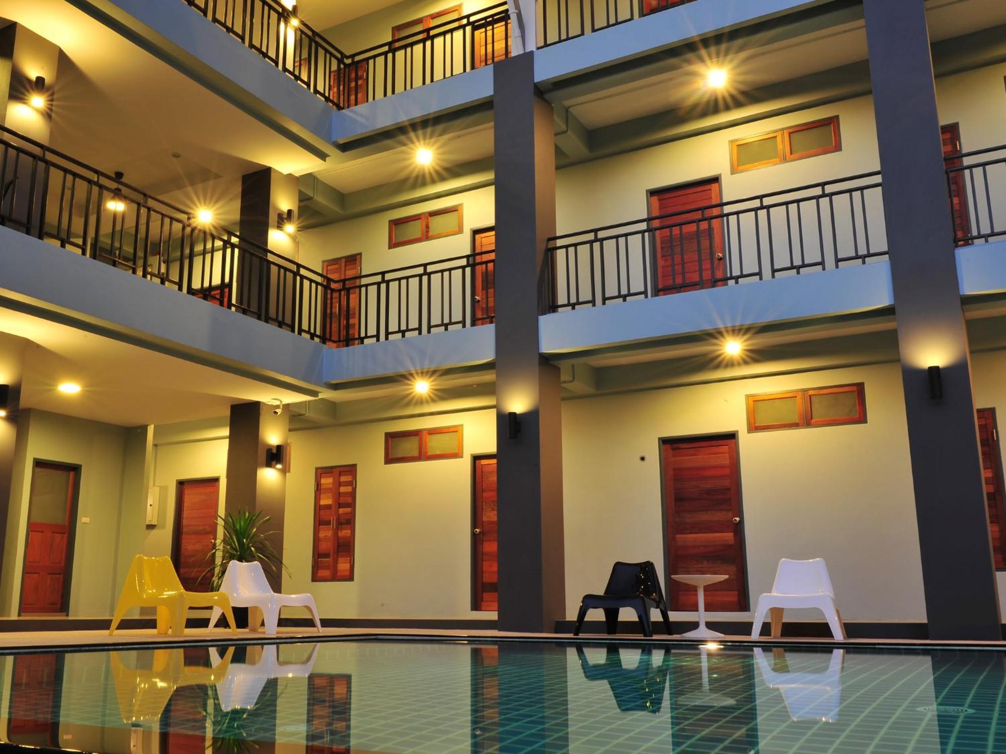 Hotel Ruk Cozy Khao Lak Exterior foto